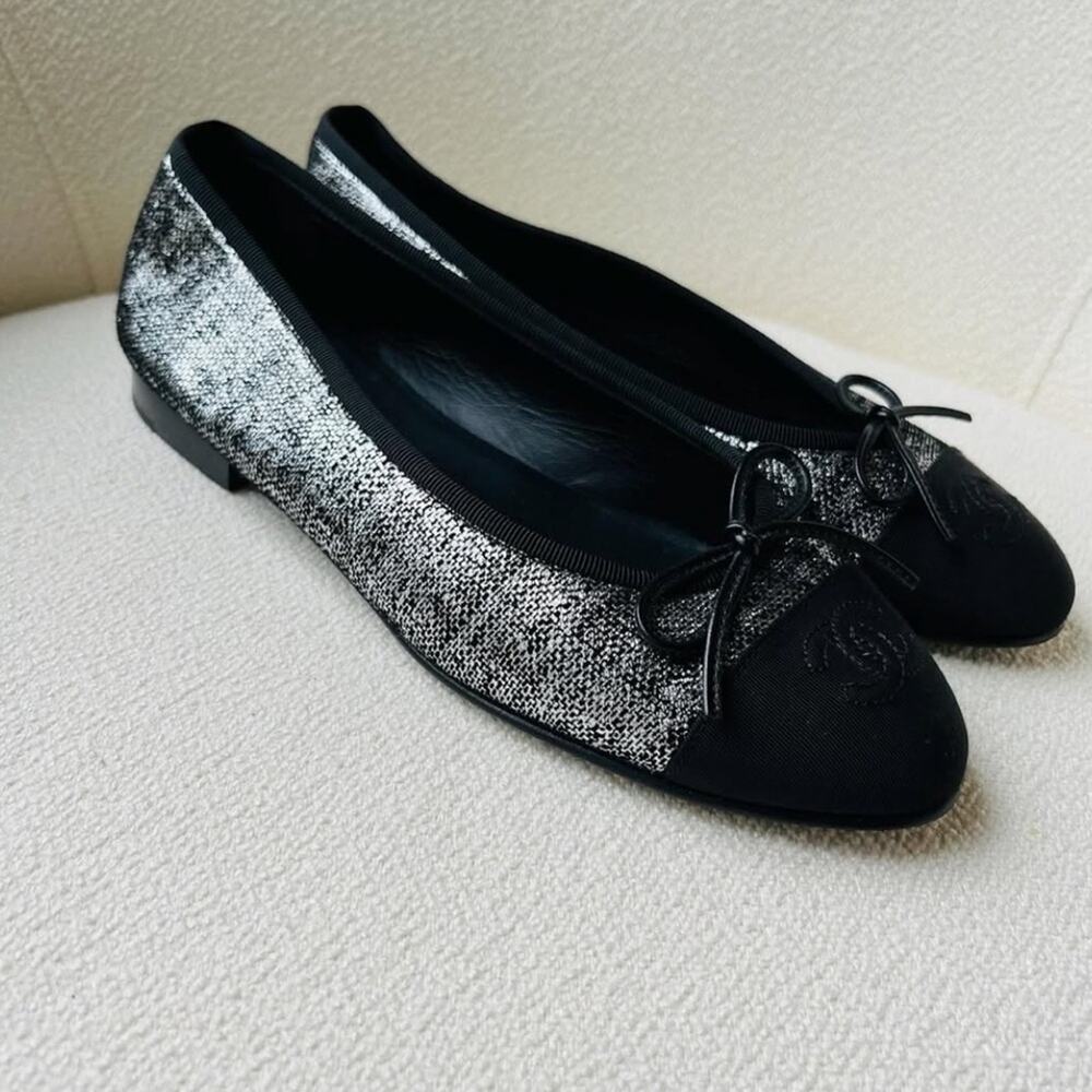 CHANEL ballerina ballet cap toe flats shoes size 41